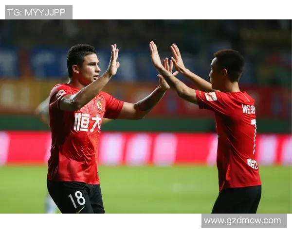 2012年恒大与富力激战回顾：足球盛宴中的精彩瞬间与战术较量